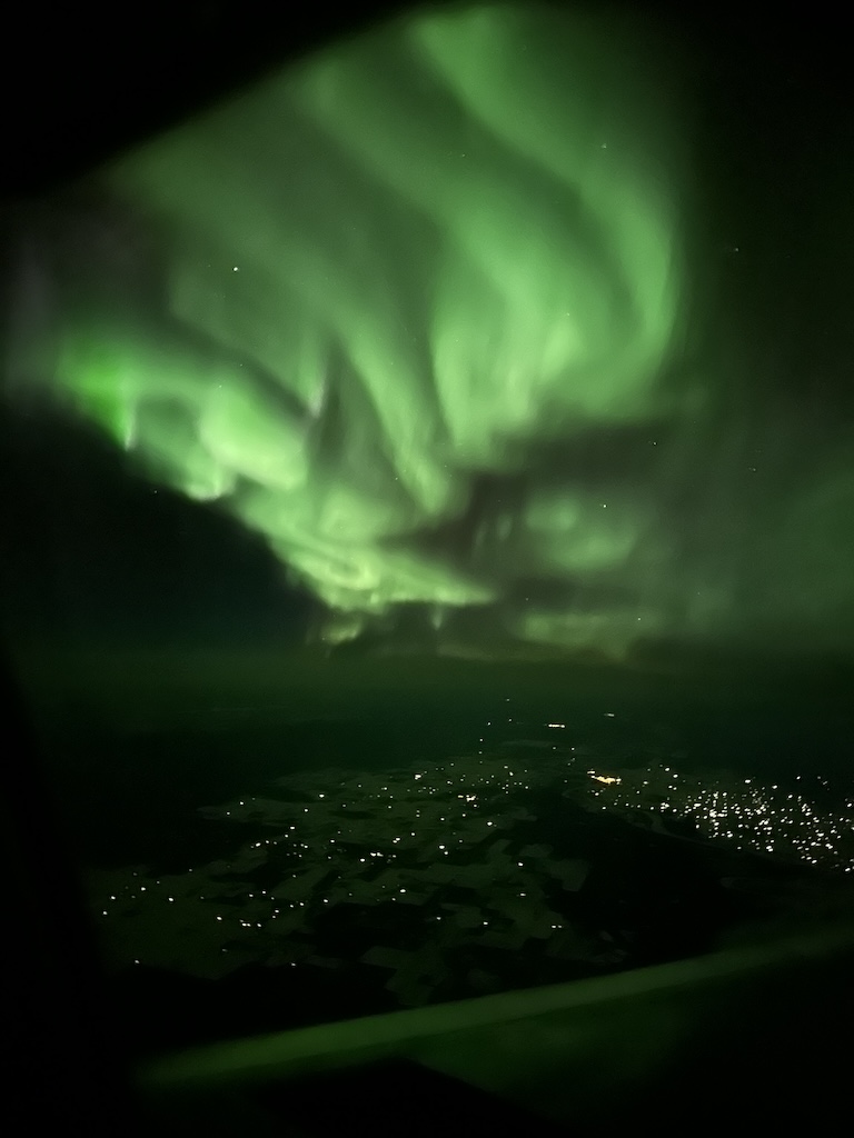 管理人アイコン（カナダで撮影したオーロラ）